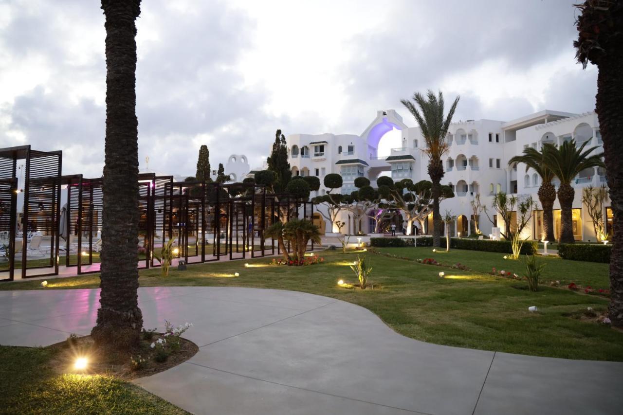האממט The Mirage Resort & Spa מראה חיצוני תמונה The hotel at night